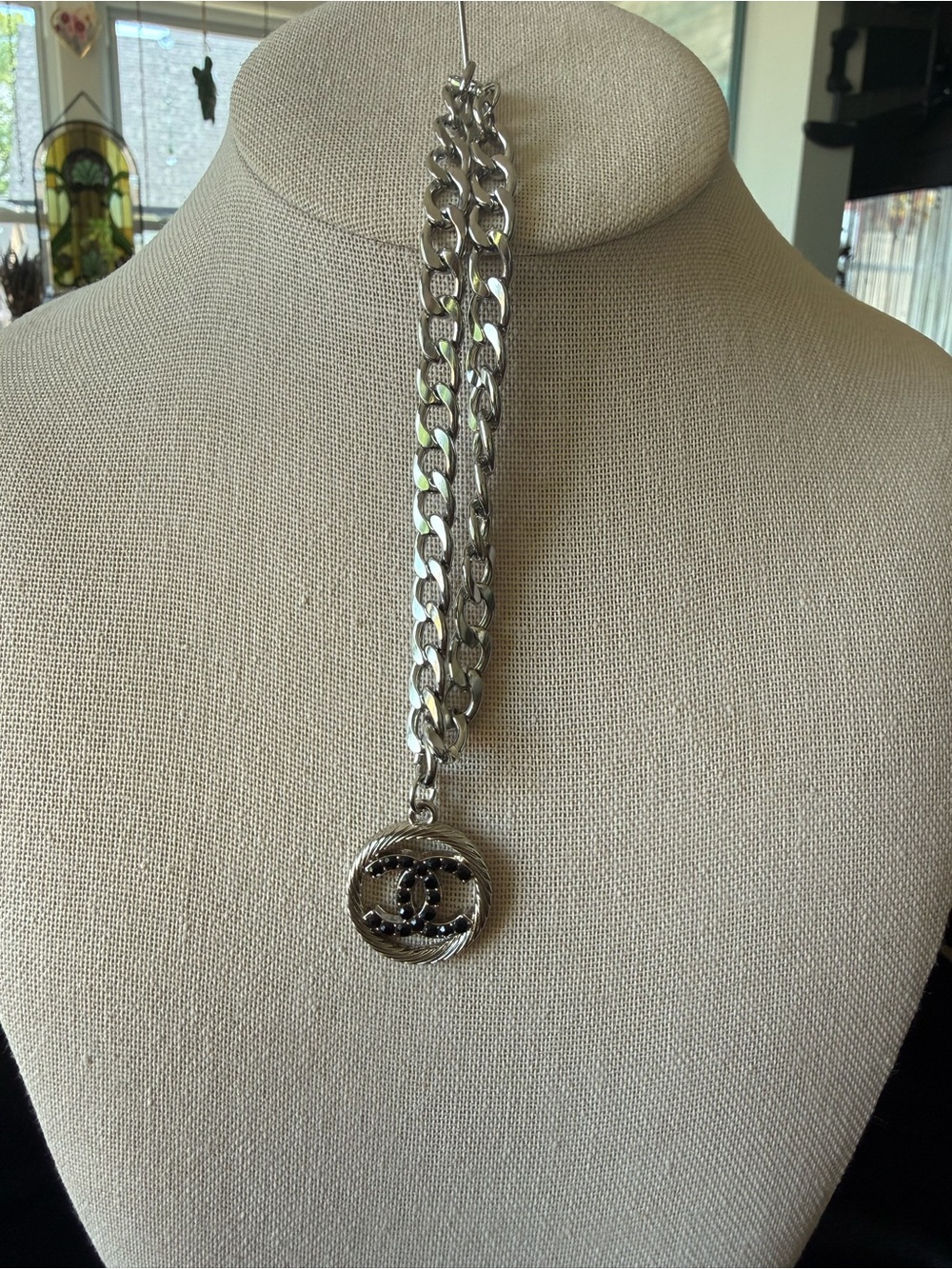 ChaneI Silver-Tone Chain Bracelet with Round Pendant - Picture 3 of 7